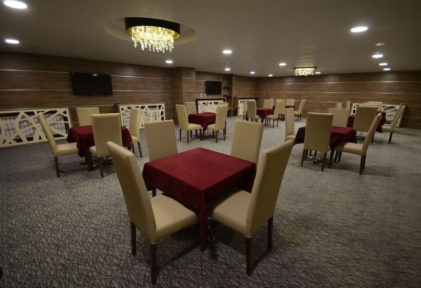 هتل Sarikamis Habitat