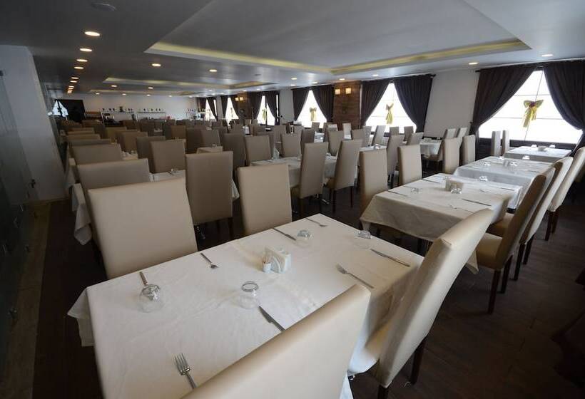 هتل Sarikamis Habitat