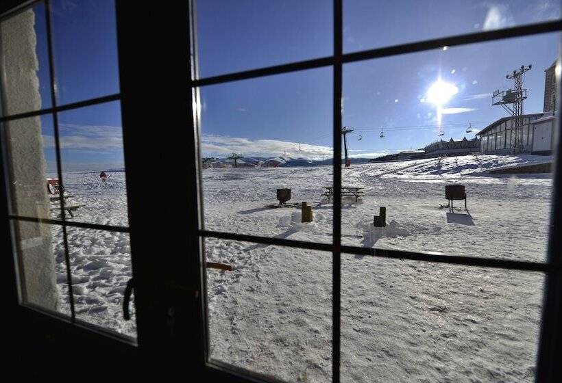 هتل Sarikamis Habitat