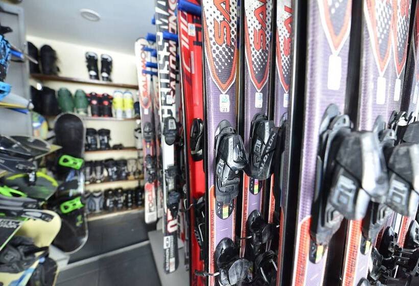 هتل Sarikamis Habitat