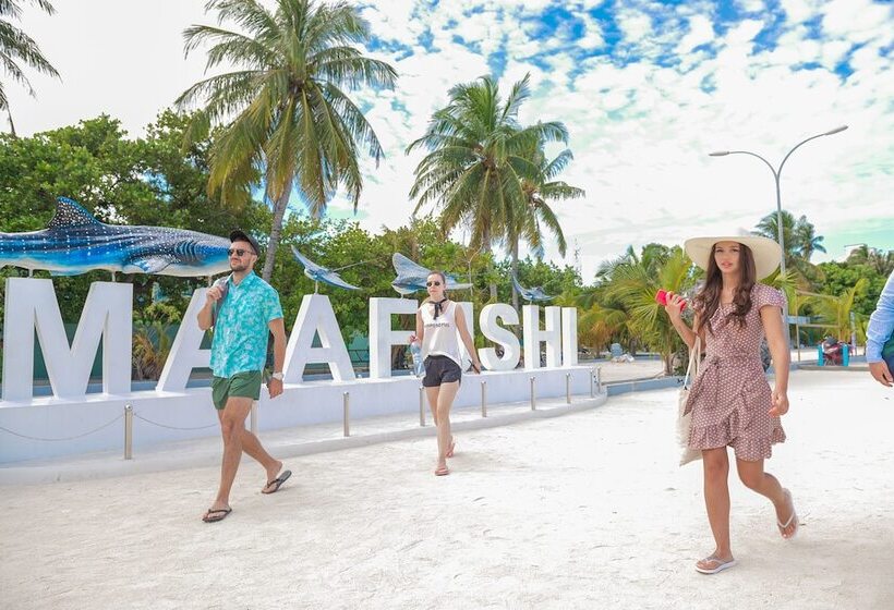 هتل Select Village Maafushi