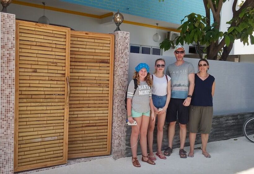 هتل Select Village Maafushi