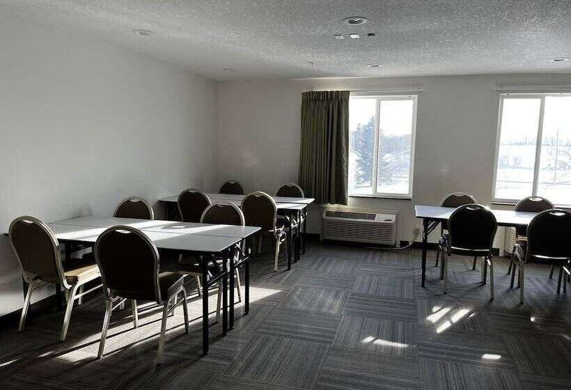 فندق Studio 6bruderheim, Ab