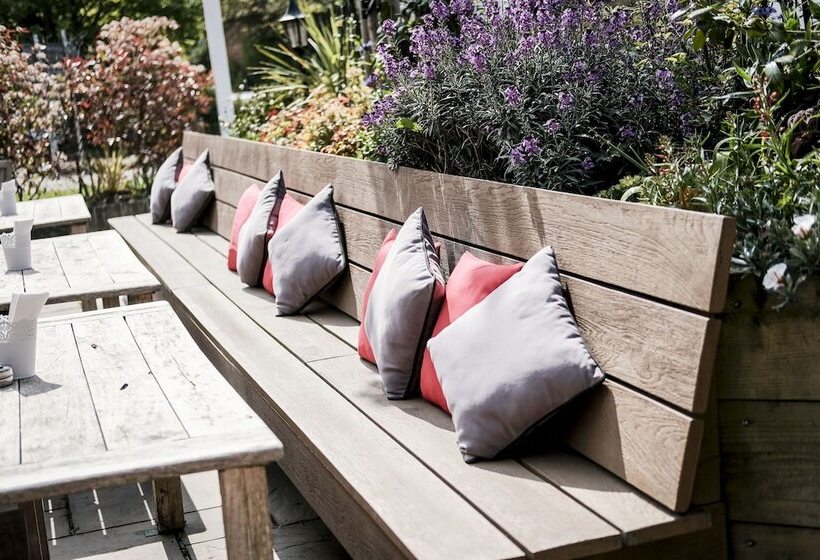 호텔 The Crown Inn