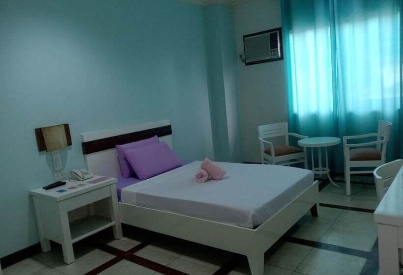 בית מלון כפרי The Inns Bacolod By The Oriental