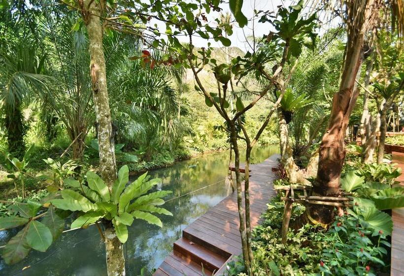 호텔 The Nine Thipthara Klongson Resort