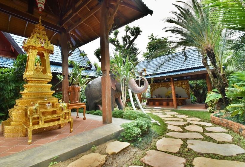 호텔 The Nine Thipthara Klongson Resort