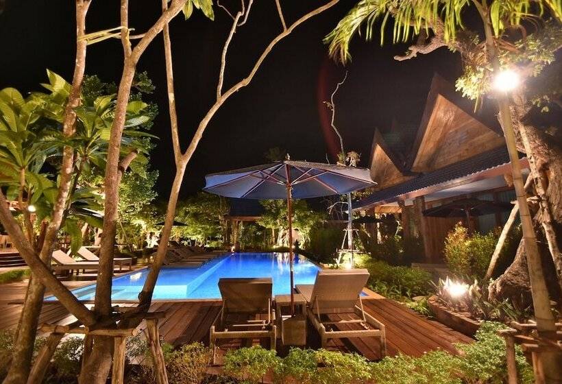 호텔 The Nine Thipthara Klongson Resort