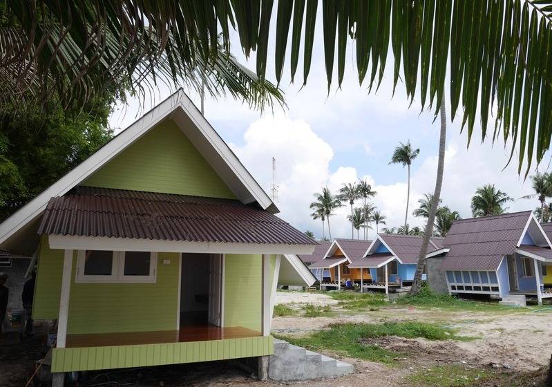 Отель The Pier Koh Phangan