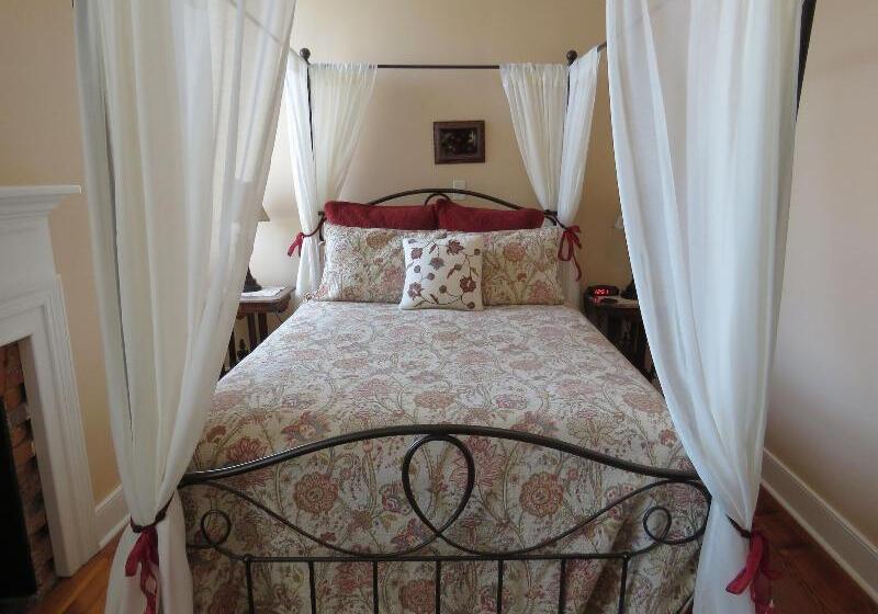 فندق The Swope Manor Bed & Breakfast