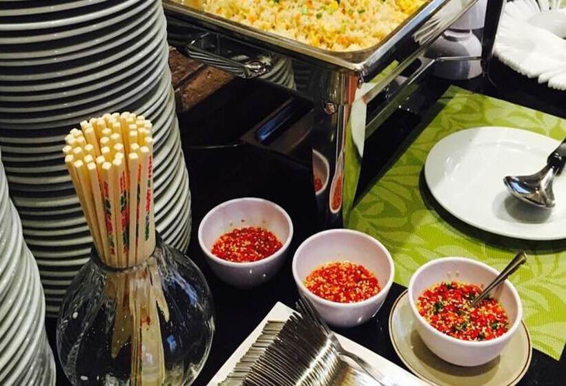 Отель The Victoria Resort Pattaya