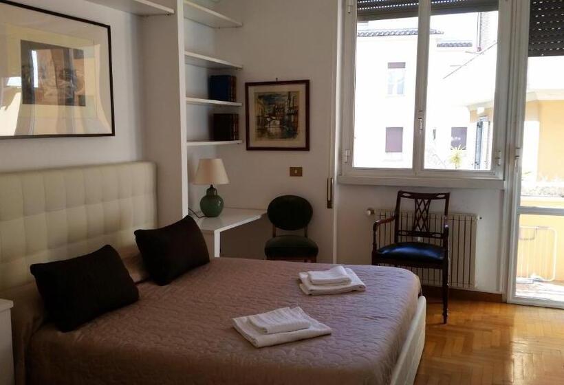 בית מלון כפרי Vatican Suites Happy Holidays