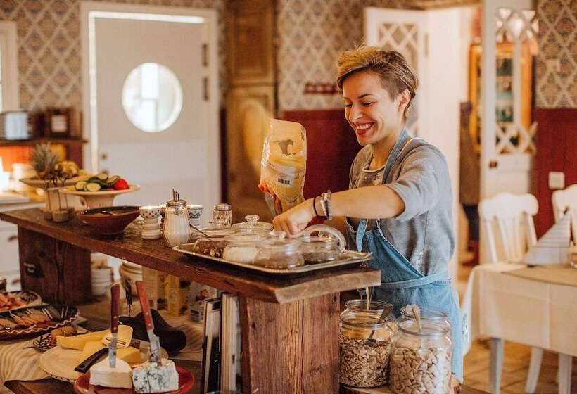 호텔 Wallby Säteri