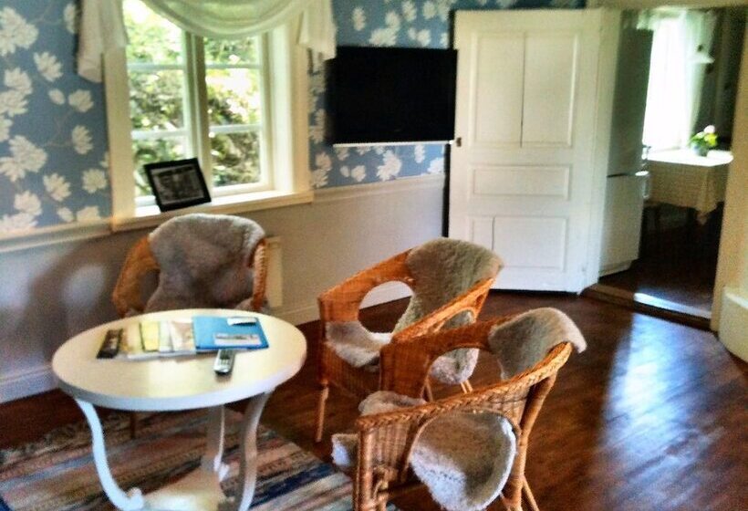 호텔 Wallby Säteri