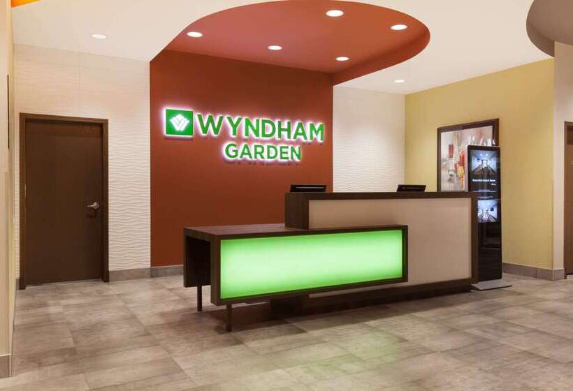 בית מלון כפרי Wyndham Garden Edmonton Airport