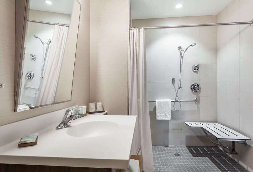 בית מלון כפרי Wyndham Garden Edmonton Airport