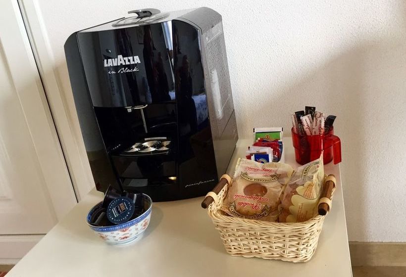 La Bilaia " Rooms On The Hills & Breakfast At Local Bars"  Servizio Camere In Collina Con Colazione