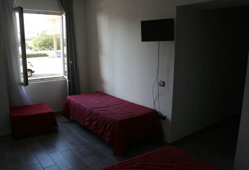 بنسيون Coral Rooms