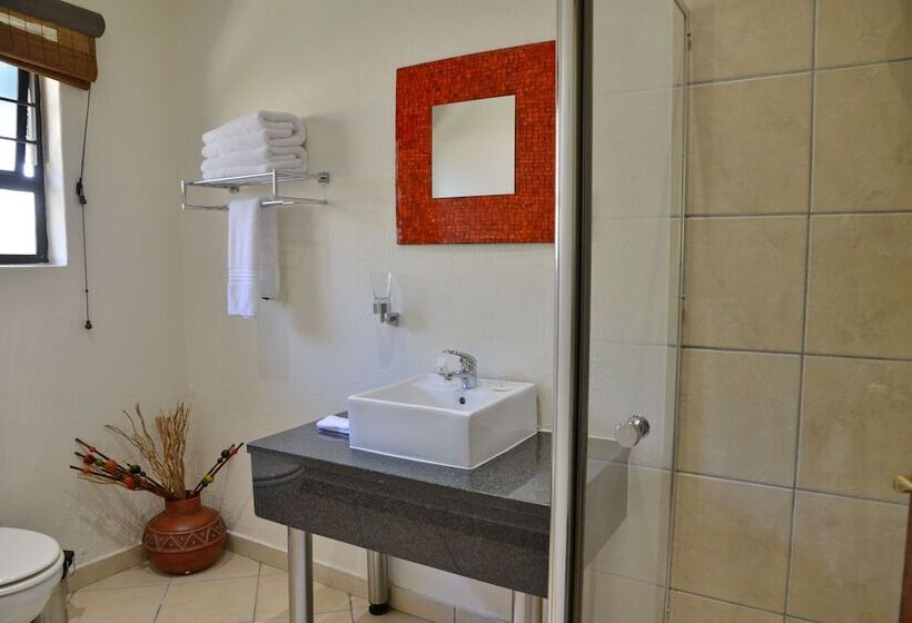 Пансион Sand River Guest House