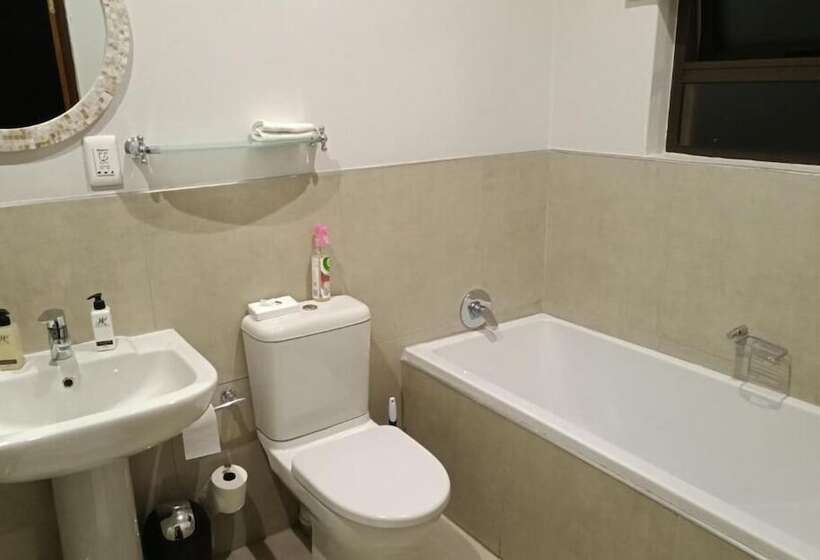 Пансион Sand River Guest House