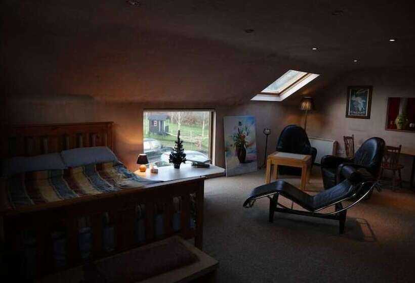 פנסיון The Village Studio Apartments