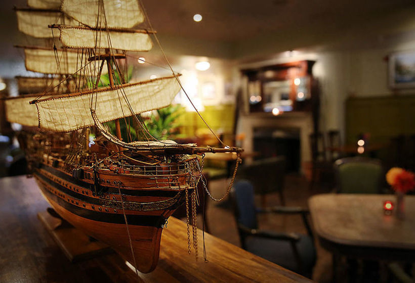 Reddans Of Bettystown Luxury Bed & Breakfast, Restaurant And Bar