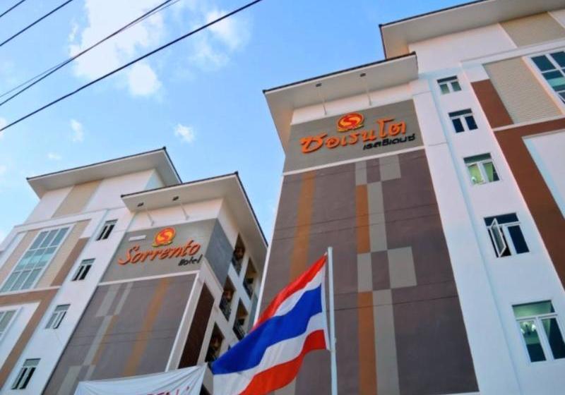 Отель Sorrento  And Residence