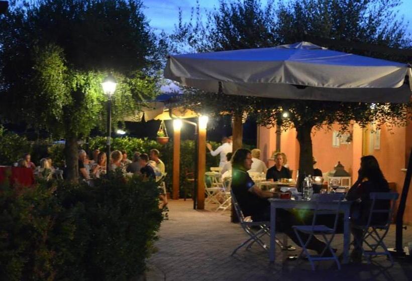 Valle Del Metauro Country House