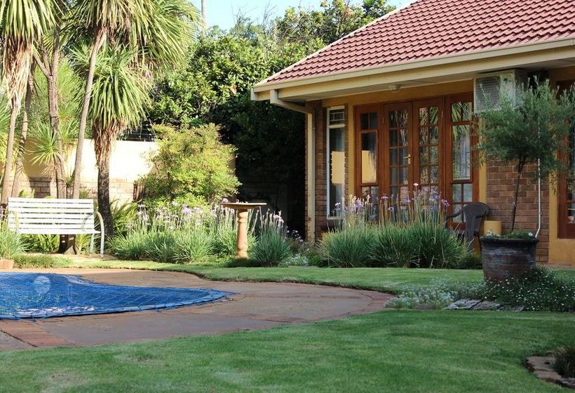 ベッドアンドブレックファースト Yenfie B And B