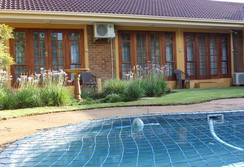 ベッドアンドブレックファースト Yenfie B And B