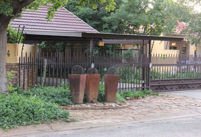 ベッドアンドブレックファースト Yenfie B And B