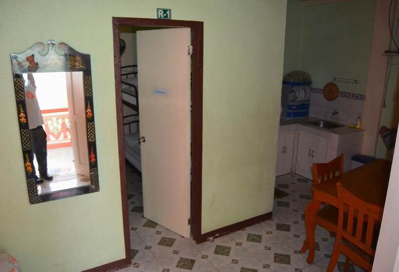 הוסטל Casa Bonita Inn Oslob