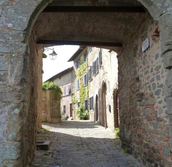 Bed and Breakfast Antica Casa Le Rondini