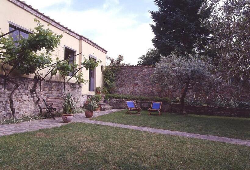 مبيت وإفطار Antica Casa Le Rondini