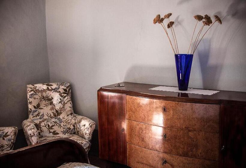 צימר Antica Casa Le Rondini