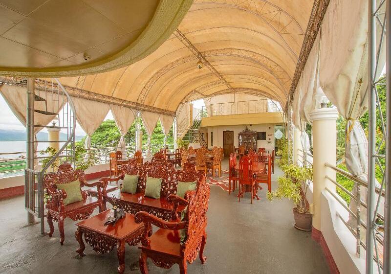 تختخواب و صبحانه Dad's Bayview Pension