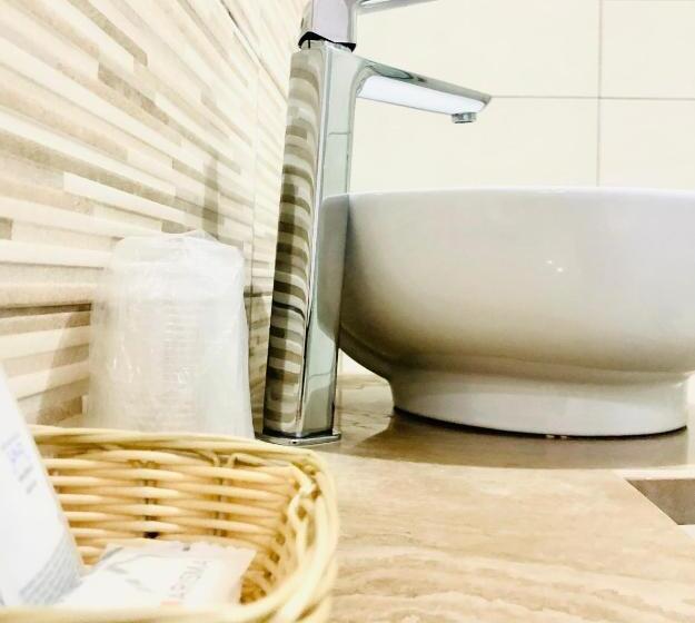 تختخواب و صبحانه La Primula