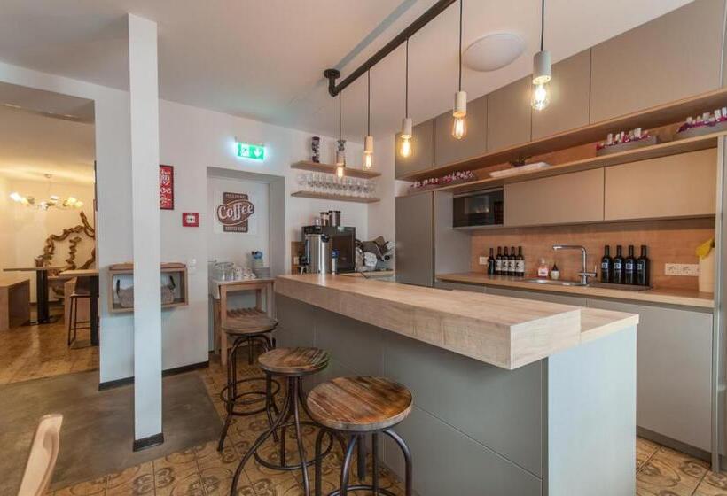 ベッドアンドブレックファースト Pension Max