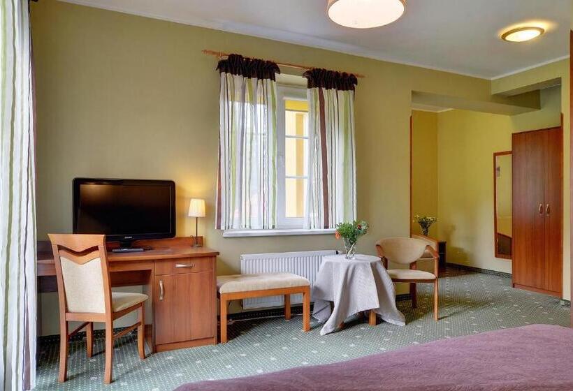 Belweder   Przy Hotelu Golebiewski