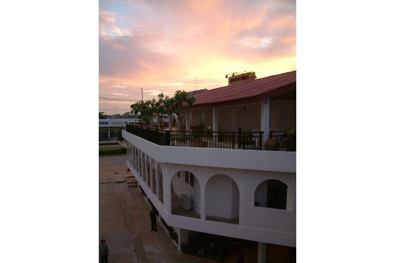 Casa Holiday Hotel Sha