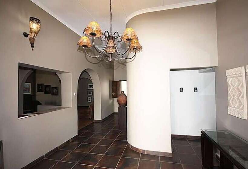 簡易ホテル Angora Lodge