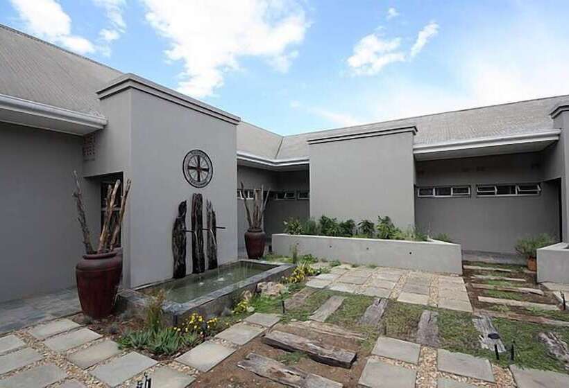 簡易ホテル Angora Lodge