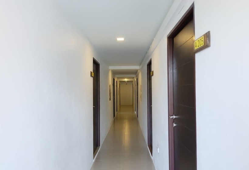 Отель A Plus Deluxe