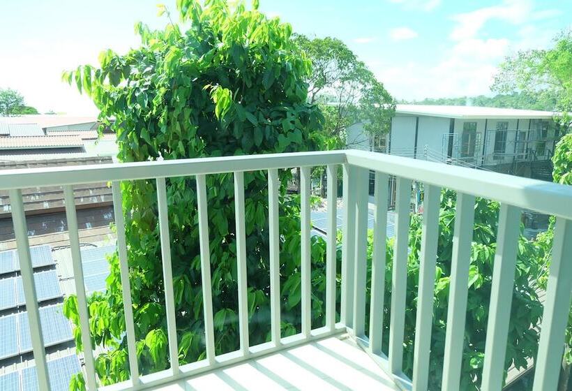 Отель A Plus Deluxe