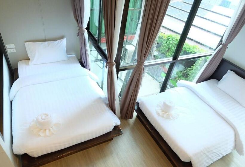 Отель A Plus Deluxe