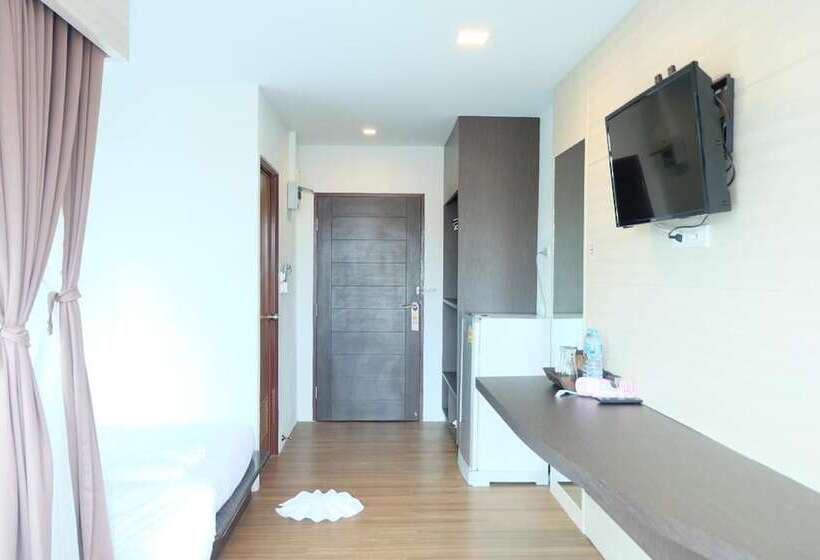 Отель A Plus Deluxe