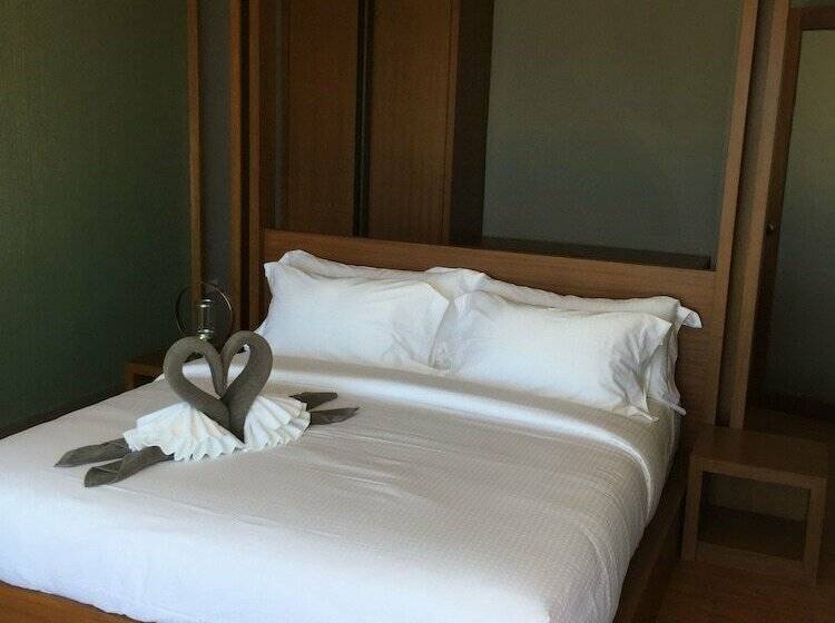 فندق Asara Private Beach Resort