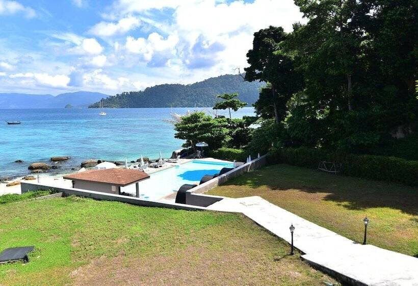 فندق Asara Private Beach Resort