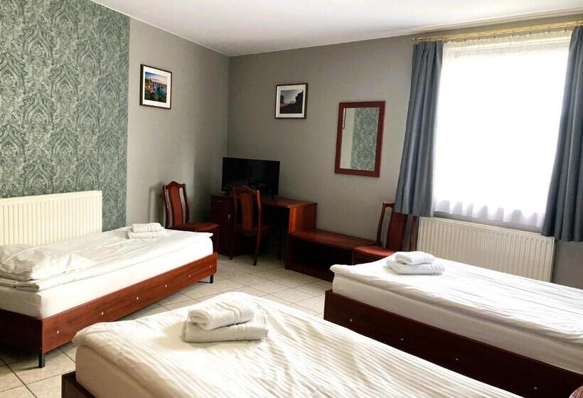 בית מלון כפרי Ava