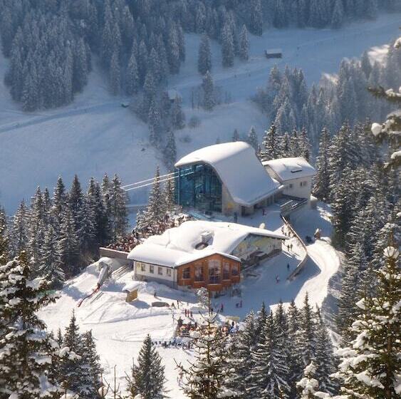 酒店 Berglodge Restaurant Ristis